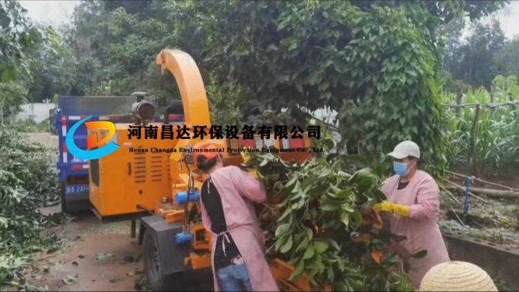 河南昌達(dá)HC-6145樹枝粉碎機(jī)浙江杭州客戶現(xiàn)場(chǎng)